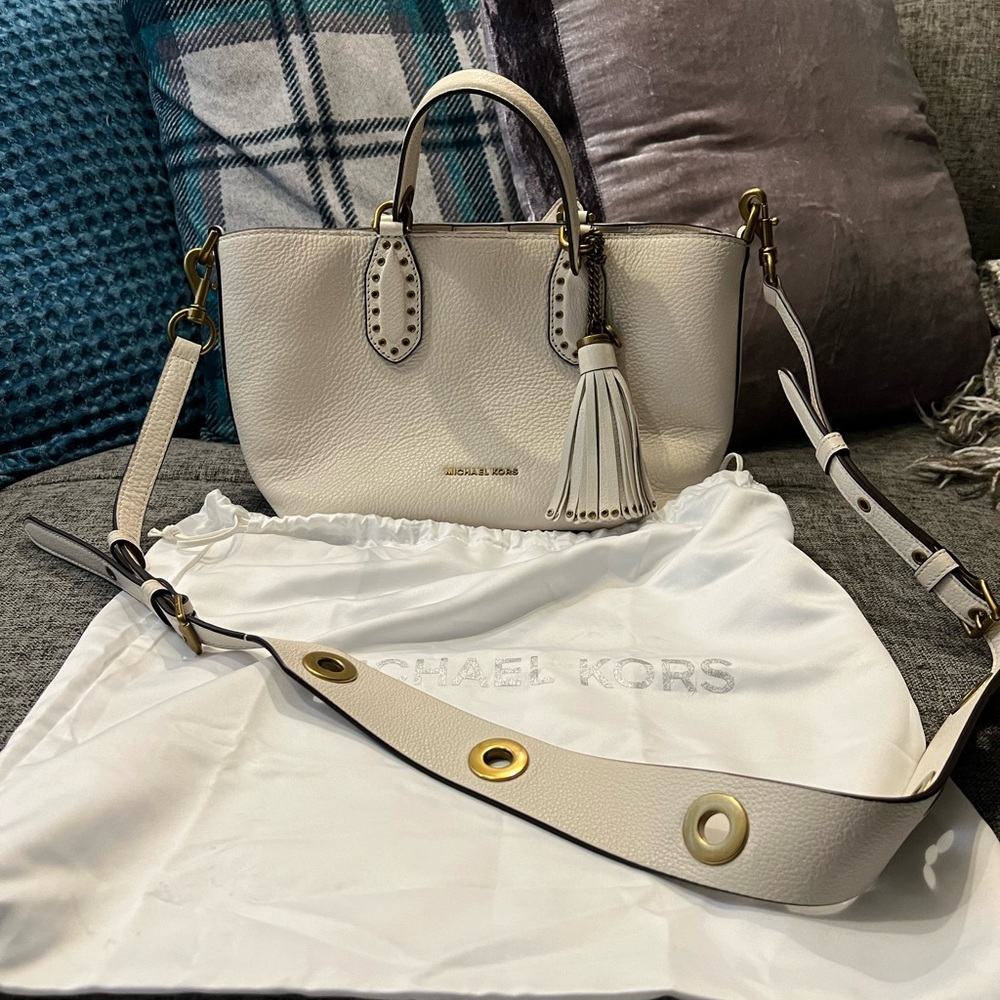 Like New Michael Kors Crossbody/satchel bag.
